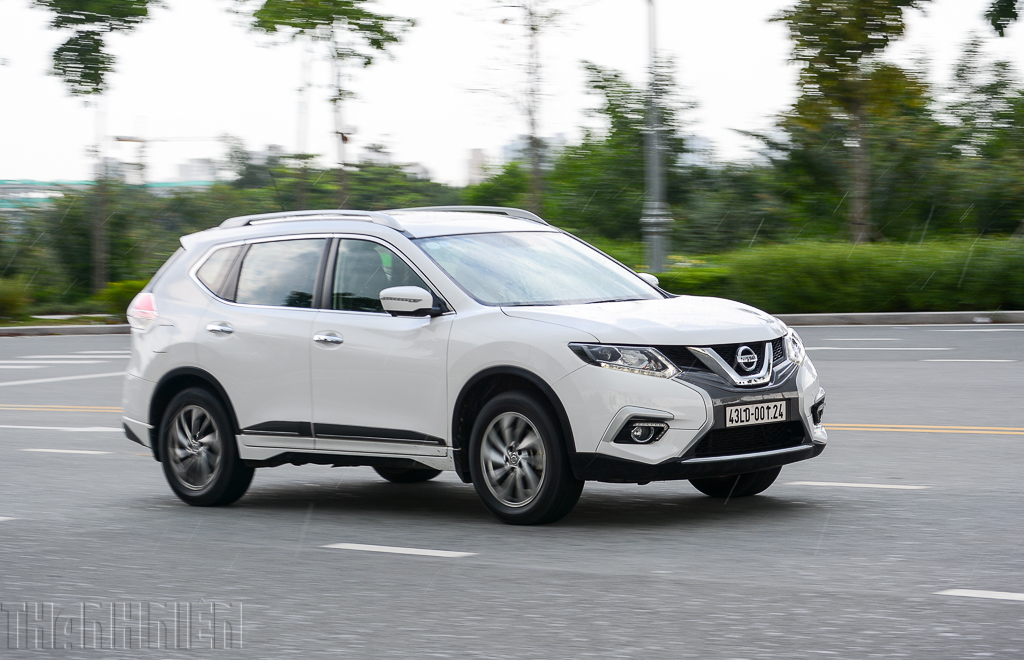 Nissan X-Trail V-Series vận hành nhẹ nhàng, linh hoạt trong các tuyến đường nội đô