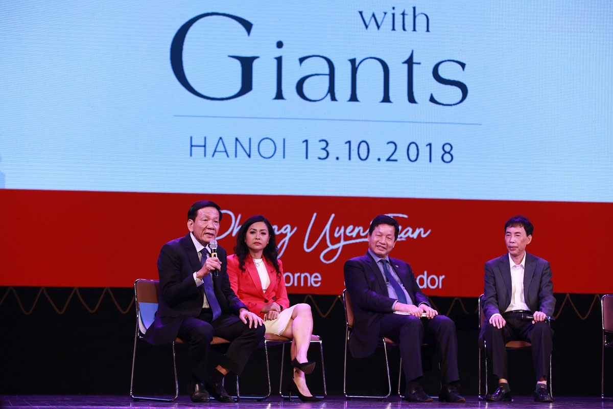 Competing With Giants đang lan truyền cảm hứng mạnh mẽ cho giới doanh nhân và cộng đồng sinh viên kinh tế tại Việt Nam về cách mà Tân Hiệp Phát vượt lên người khổng lồ