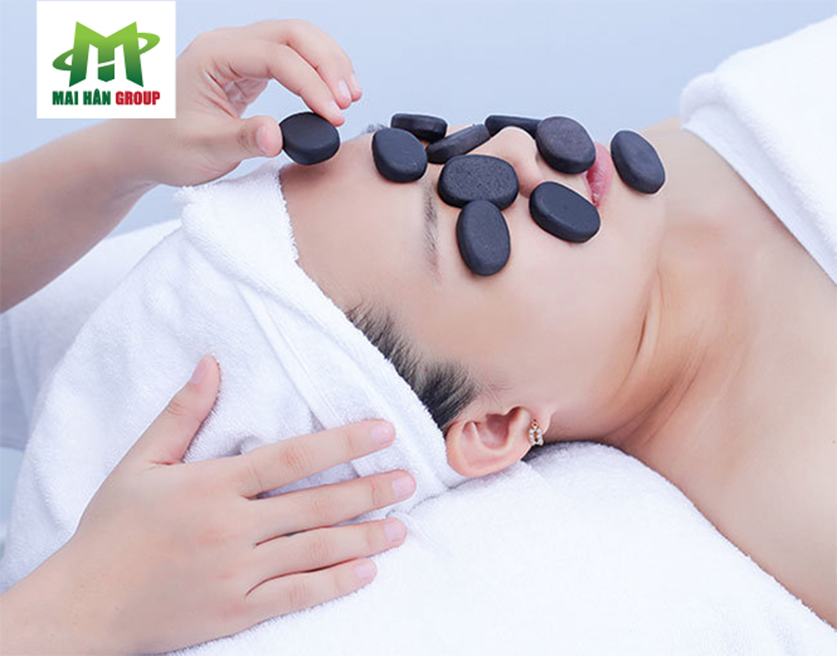 Một vài liệu trình chăm sóc và thư giãn với đá nóng massage