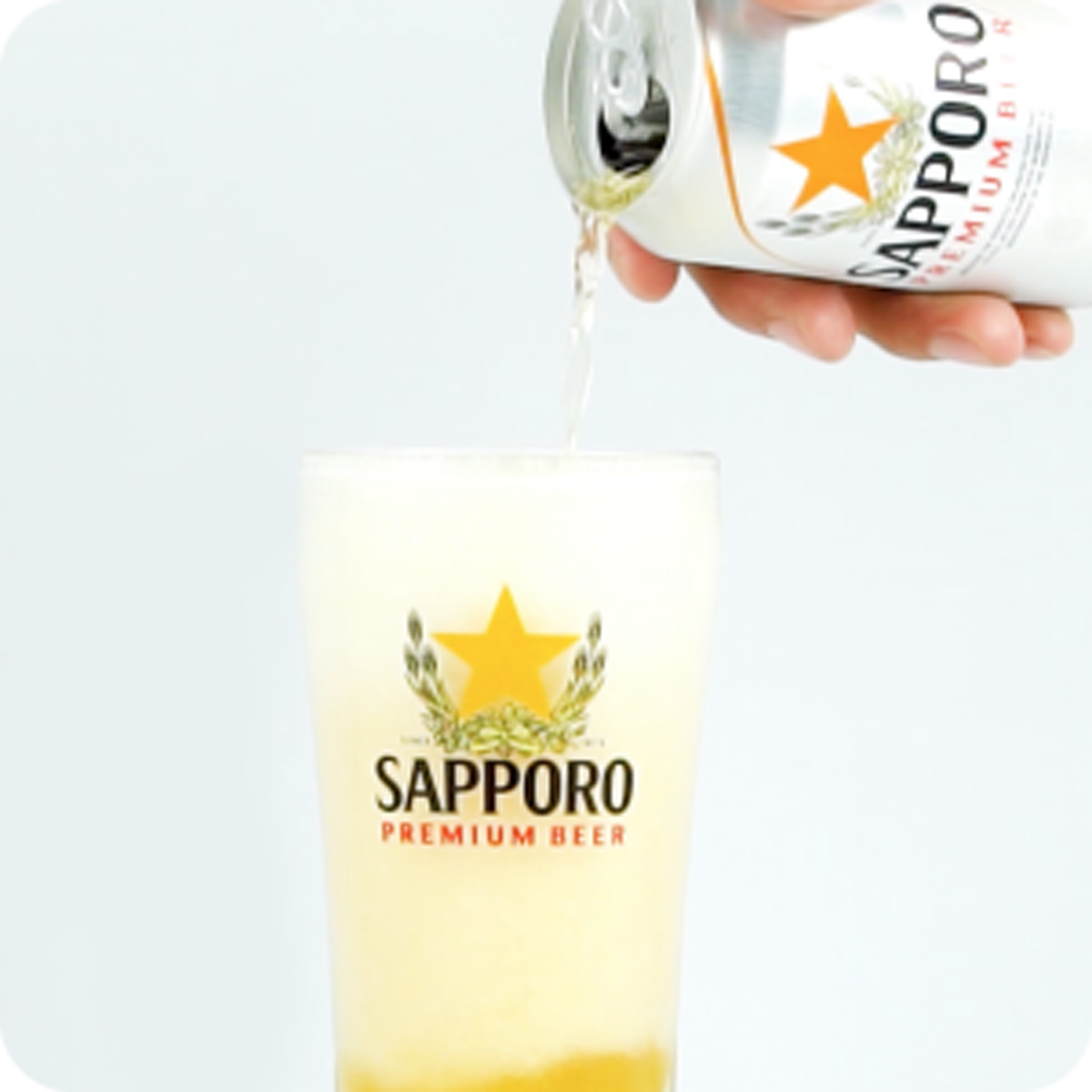 Với 3 bước rót bia chuẩn tại Sapporo Premium Bar, bạn đã có ly bia lon với lớp bọt chuẩn, vị êm đằm, sảng khoái và thanh mát hoàn hảo như bia tươi