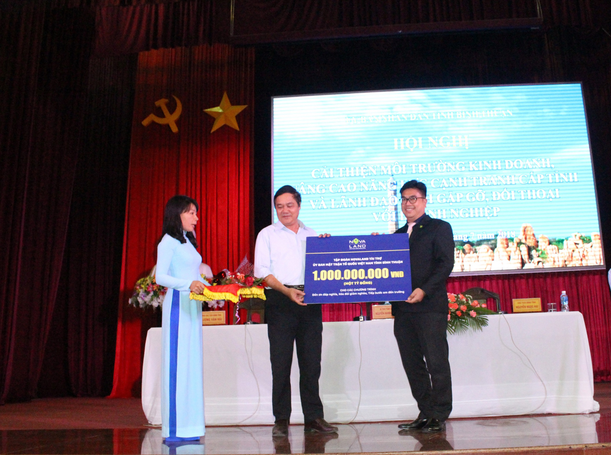 Novaland đồng hành các chương trình “Đền ơn đáp nghĩa, Xóa đói giảm nghèo, Tiếp bước cho em đến trường” tại tỉnh Bình Thuận 