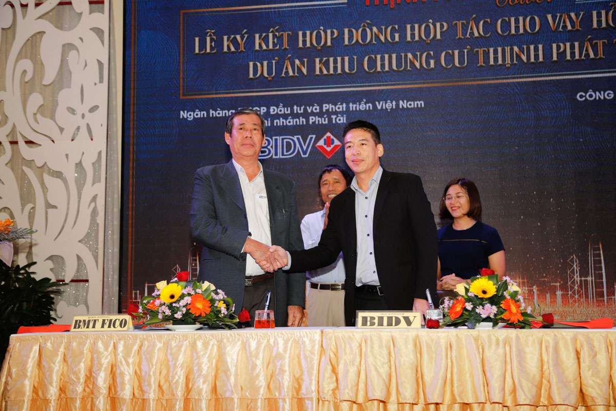 Đại diện chủ đầu tư và ngân hàng BIDV ký kết Hợp đồng hợp tác cho vay hỗ trợ nhà ở dự án Khu chung cư Thịnh Phát Tower