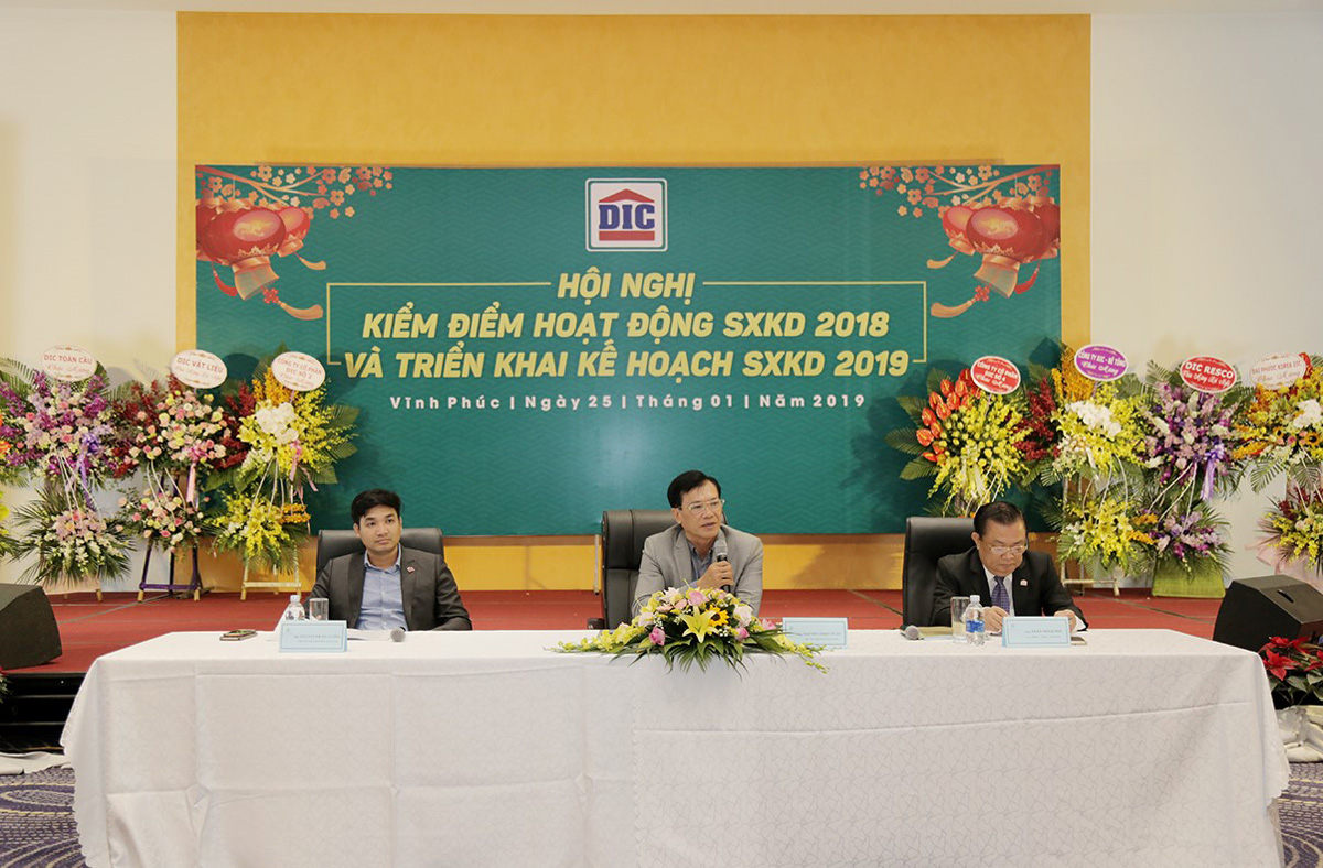 Ông Nguyễn Thiện Tuấn, Chủ tịch HĐQT Tập đoàn DIC phát biểu chỉ đạo về những công việc trọng tâm trong năm 2019