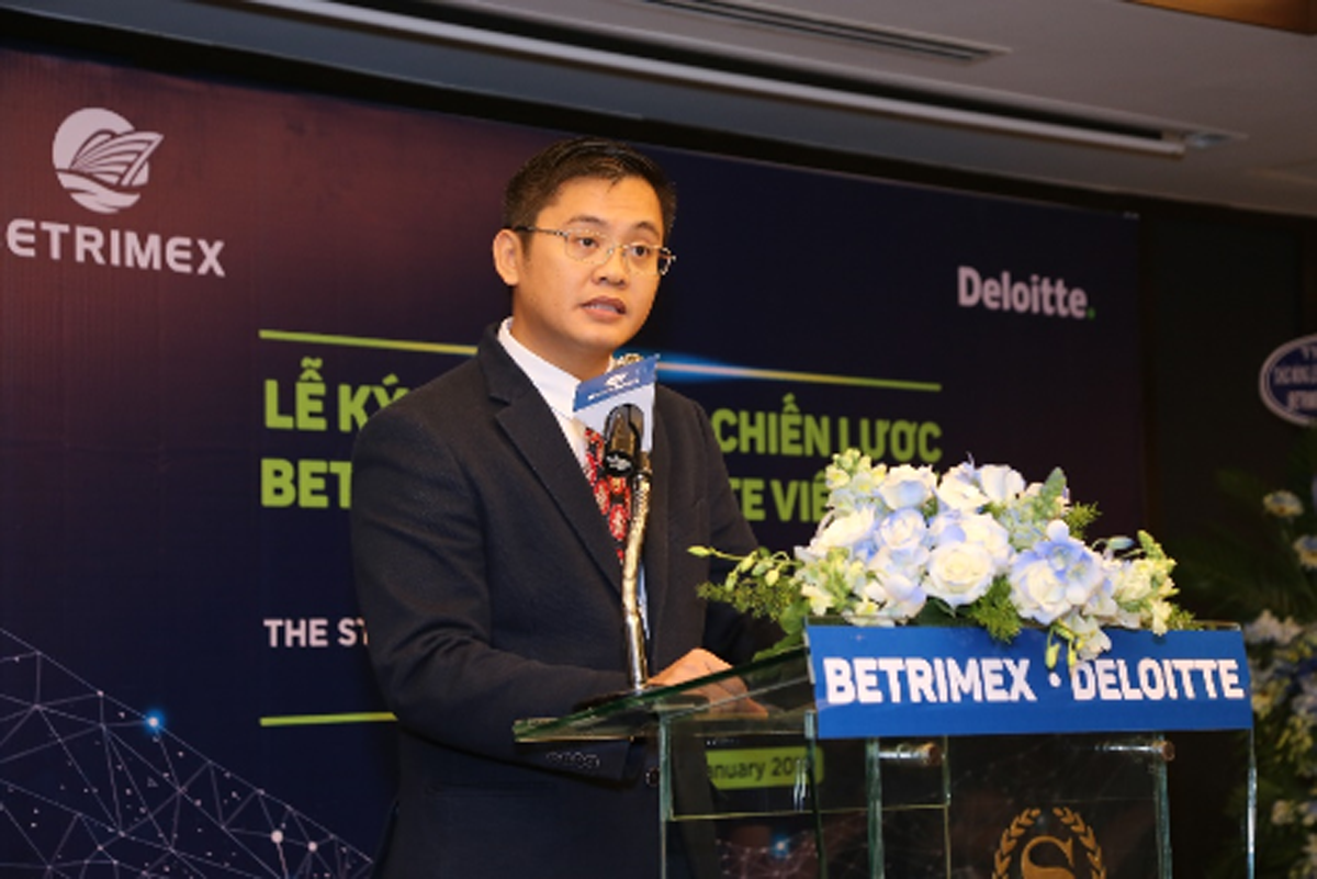 Ông Bùi Văn Trịnh - Phó tổng giám đốc Deloitte Việt Nam phát biểu tại lễ ký kết.