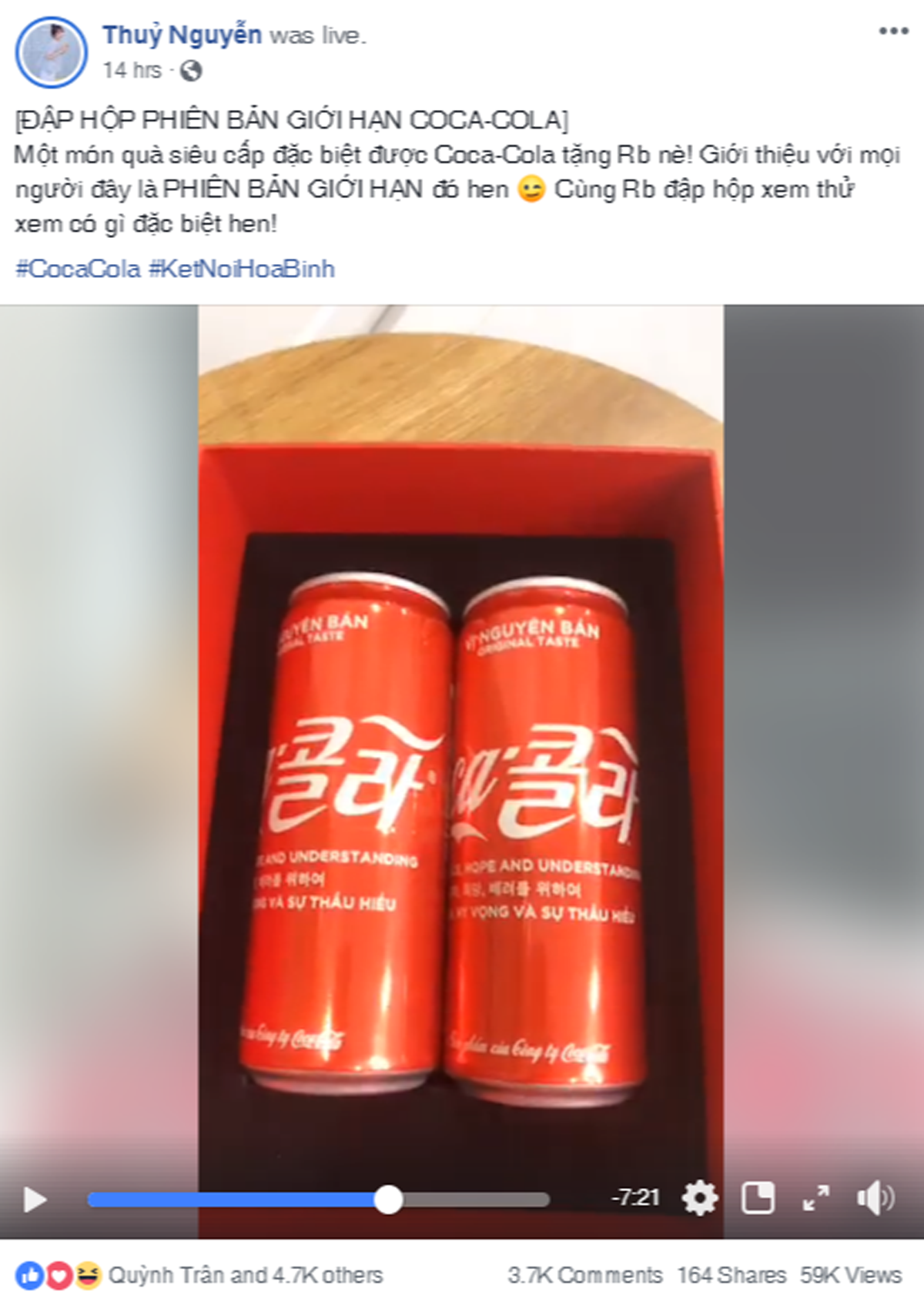 Fan của hot girl 9X Thủy Nguyễn rần rần khi cô nàng khui quà mẫu lon Coca-Cola phiên bản giới hạn này