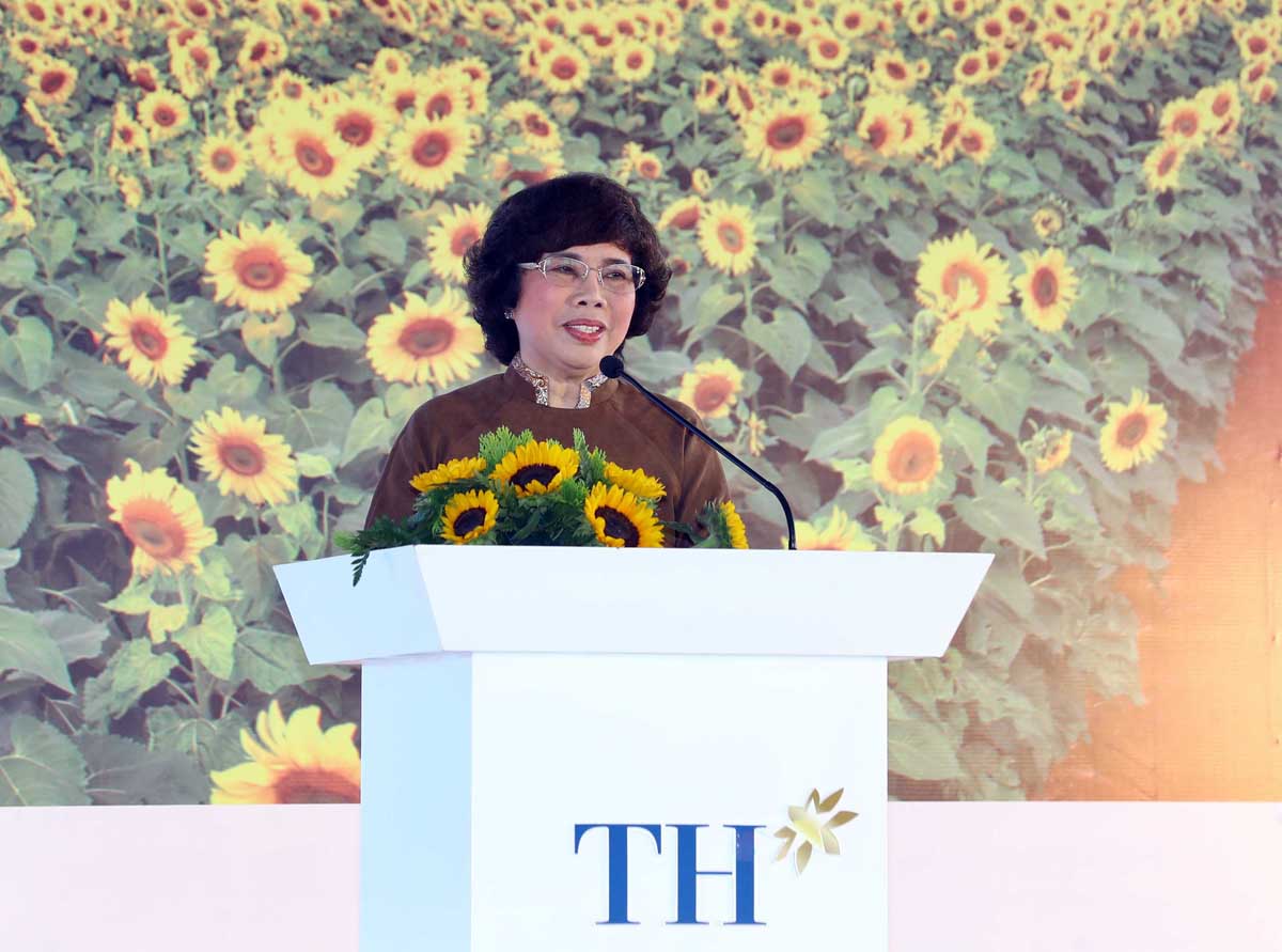 Bà Thái Hương phát biểu tại lễ khởi công