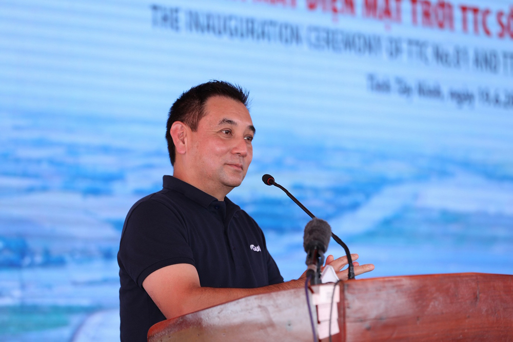 Ông Sarath Ratanavadi - Giám đốc điều hành của Tập đoàn Phát triển Năng lượng GULF (Thái Lan) phát biểu tại sự kiện