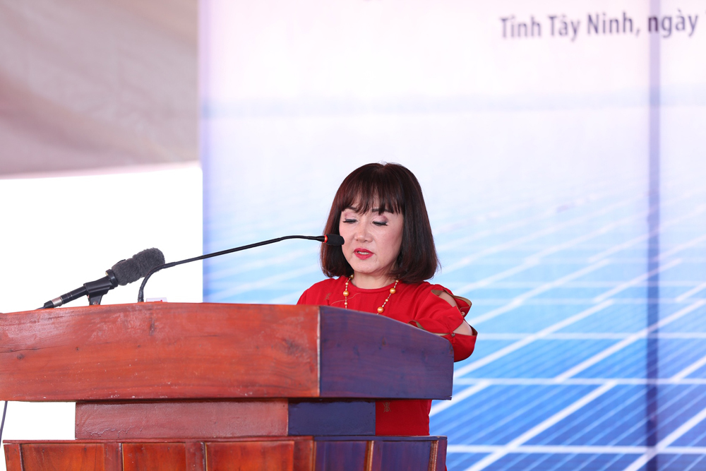 Bà Huỳnh Bích Ngọc - Phó Chủ tịch Thường trực Tập đoàn TTC khẳng định, TTC luôn chú trọng phát triển đồng bộ các dạng năng lượng, đặc biệt nguồn năng lượng tái tạo, thân thiện môi trường