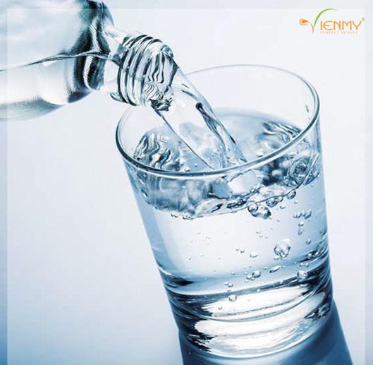 Chú ý bổ sung lượng nước và khoáng chất cơ thể cần trước và sau xông hơi