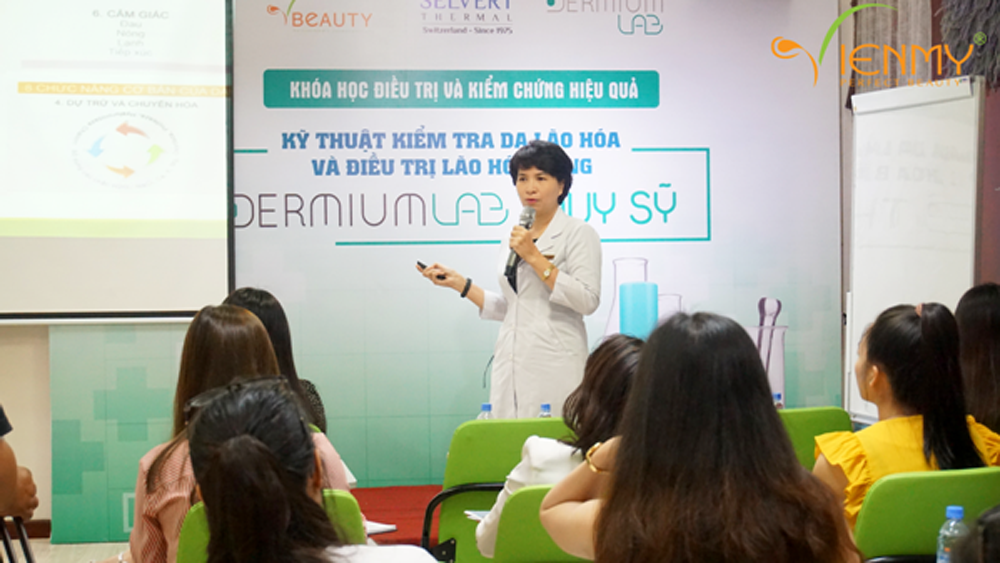 Bác sĩ Chuyên khoa II Trần Thị Hoài Hương đào tạo kiến thức chuyên môn nâng cao về công nghệ Peeling