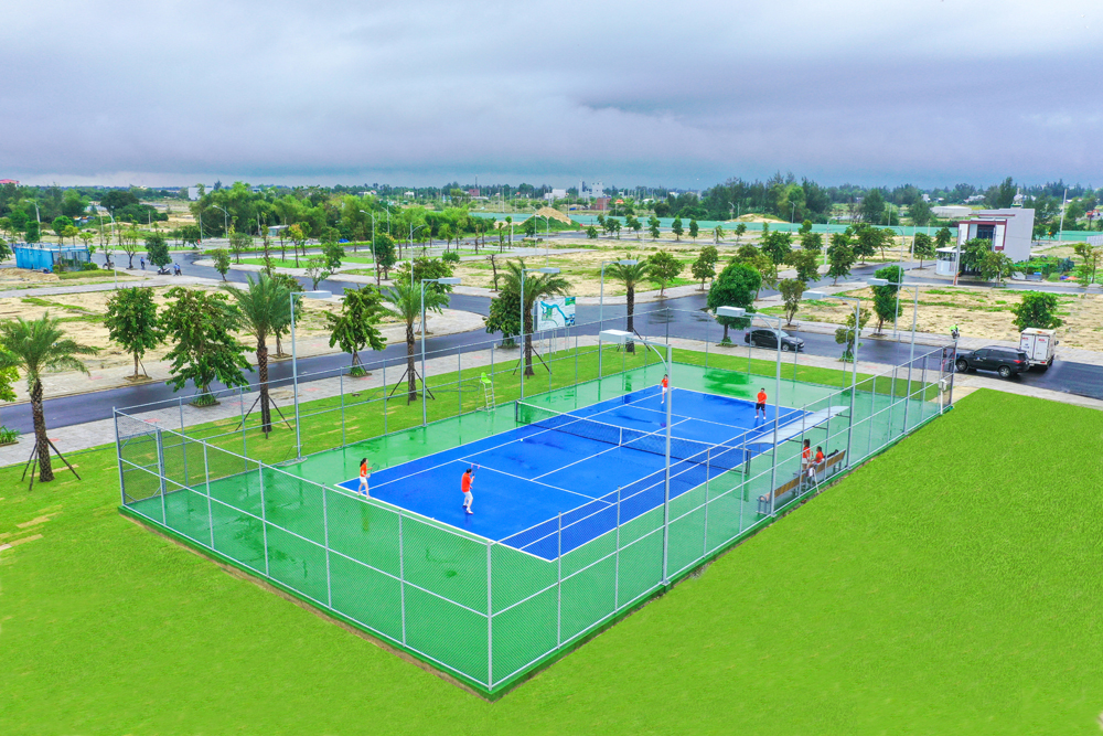 Công viên, sân tennis, vườn dạo đã đi vào hoạt động