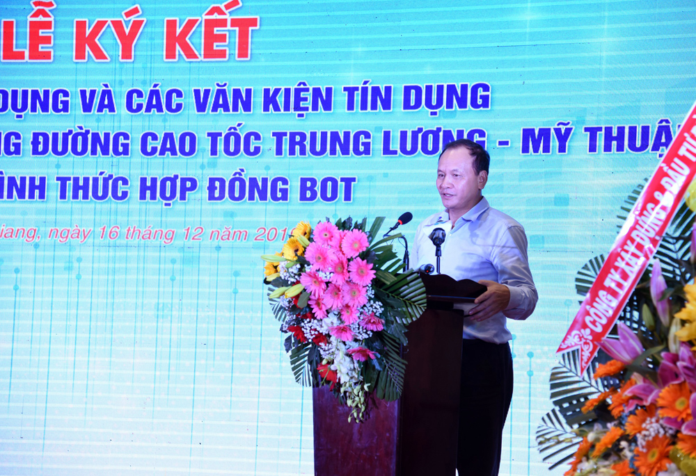 Thứ trưởng Bộ GTVT Nguyễn Nhật phát biểu tại Lễ ký kết 