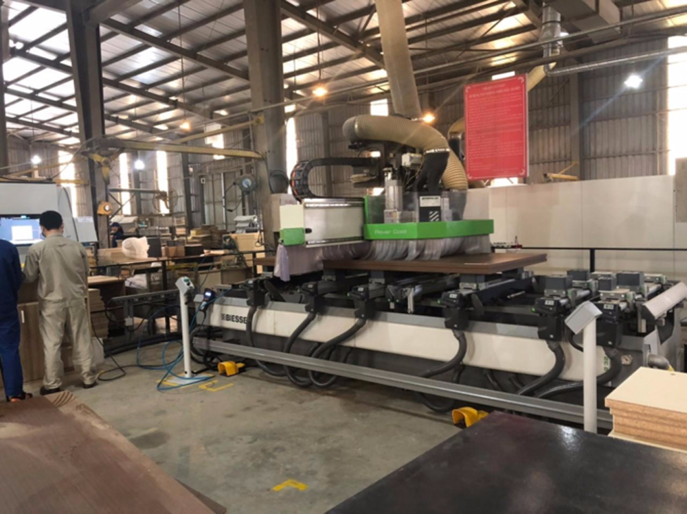 Hệ thống máy móc hiện đại được vận hành tự động giúp Công ty cổ phần Xuân Hòa Việt Nam nâng cao chất lượng, hình thức của sản phẩm và gia tăng hiệu suất lao động