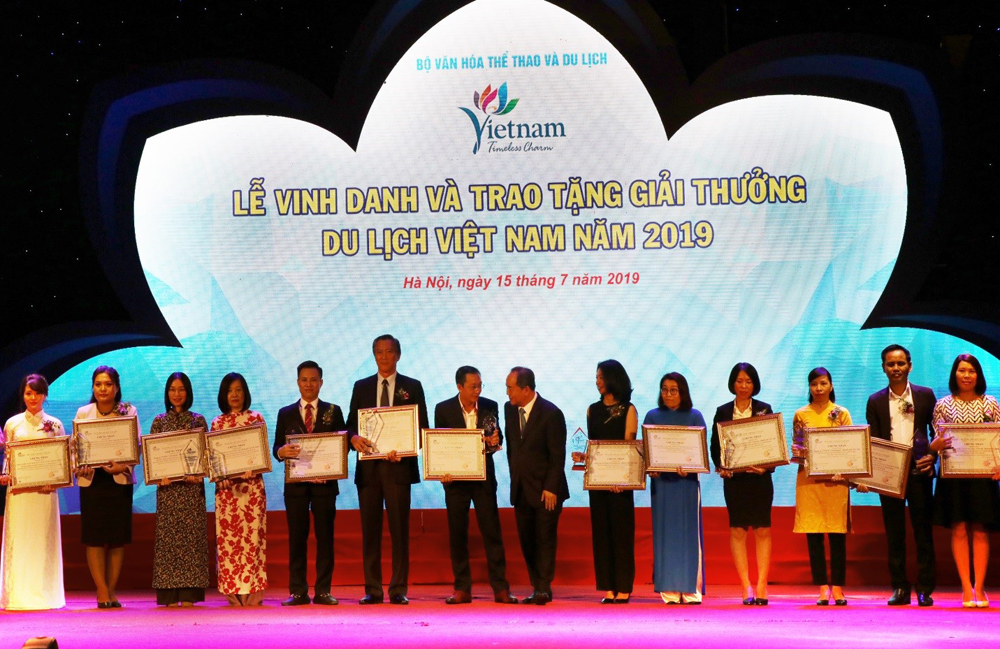 TransViet lọt “Top 10 công ty lữ hành Quốc tế hàng đầu Việt Nam 2019”