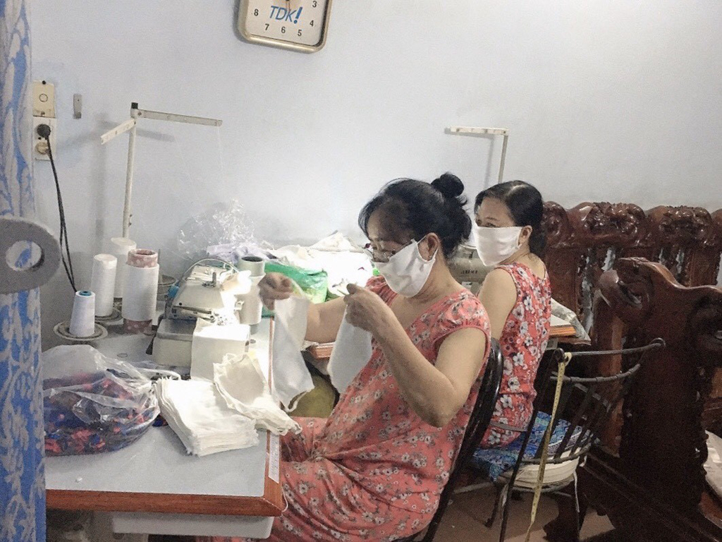 Đội ngũ thợ may nghiệp dư phường 5, quận Gò Vấp