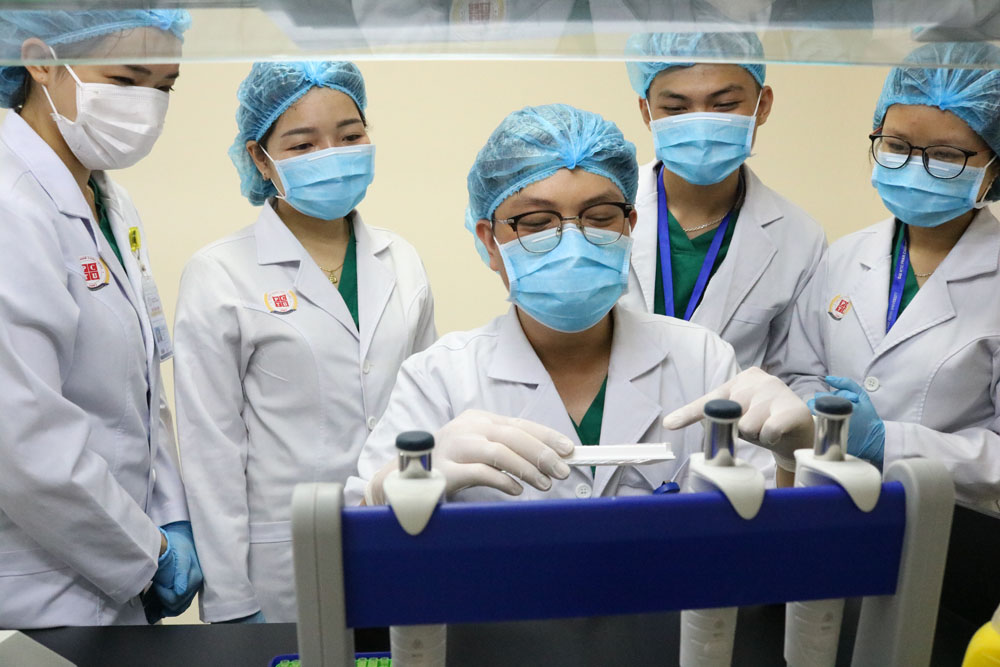 Sinh viên ĐH Phan Châu Trinh thực hành tại Bệnh viện đa khoa Tâm Trí Đà Nẵng 