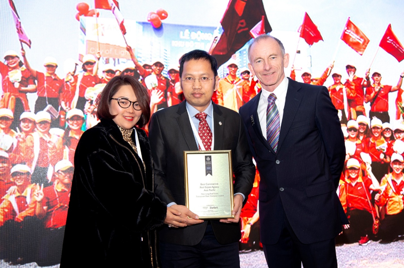 Sàn Nam Long nhận giải thưởng Sàn quốc tế xuất sắc 2019 - 2020 tại Anh quốc