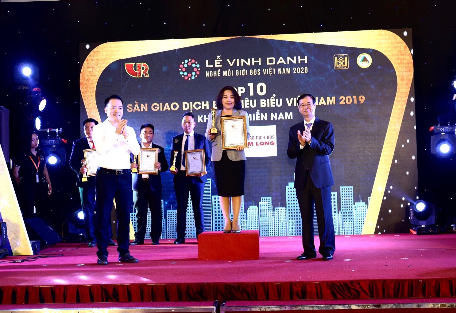 Sàn Nam Long được vinh danh Top 10 Sàn giao dịch BĐS tiêu biểu khu vực miền Nam năm 2019