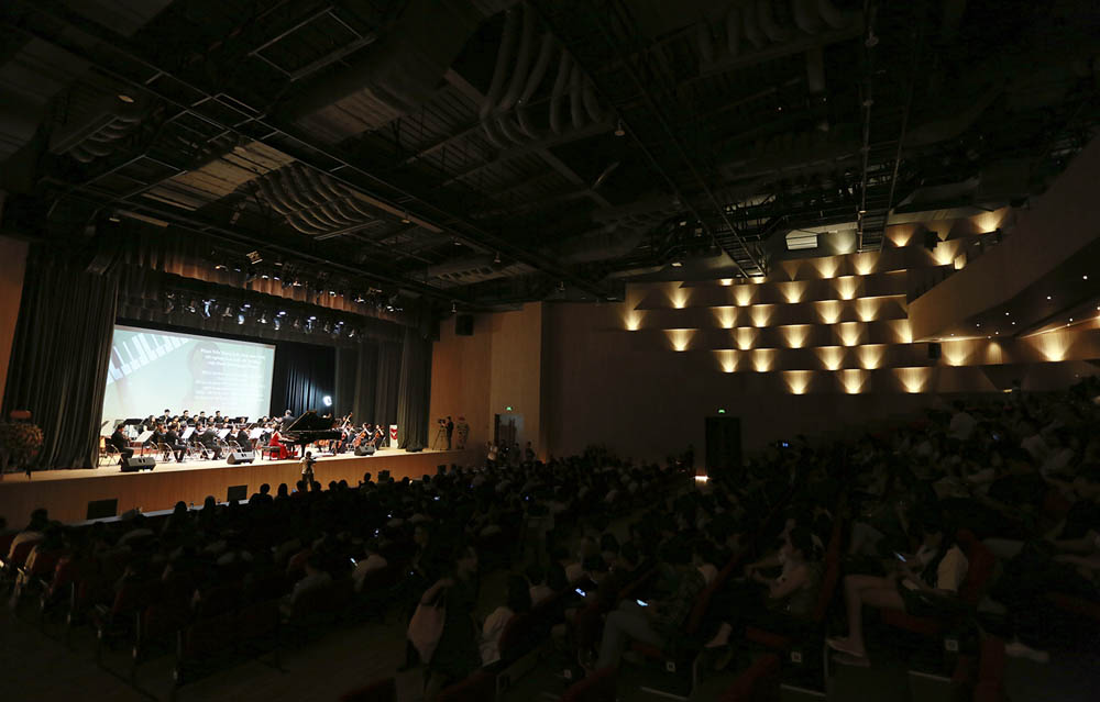 Hội trường Trịnh Công Sơn với 1.600 chỗ của VLU đáp ứng các tiêu chuẩn nhà hát chuyên nghiệp