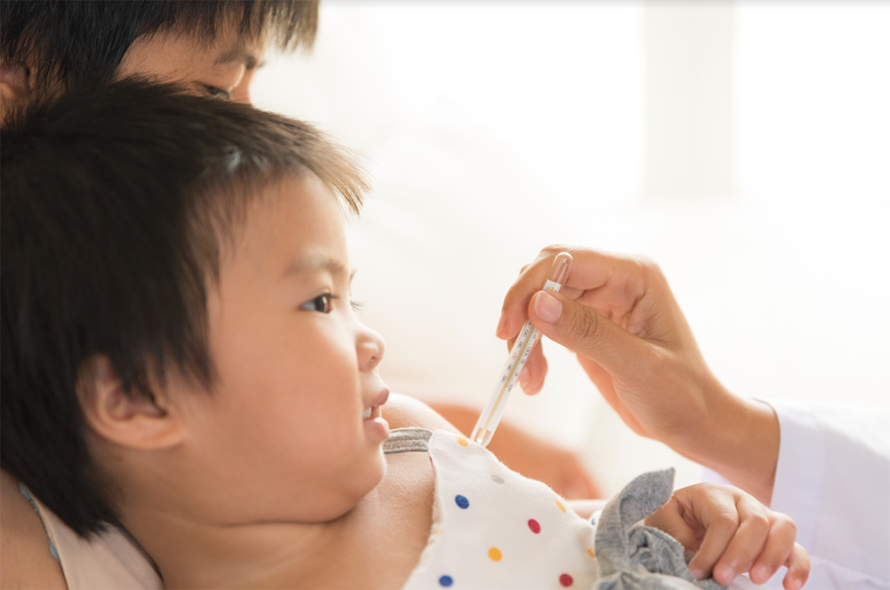 Trẻ em có nhiều nguy cơ mắc các bệnh liên quan đến hô hấp và tiêu hóa vào thời gian này