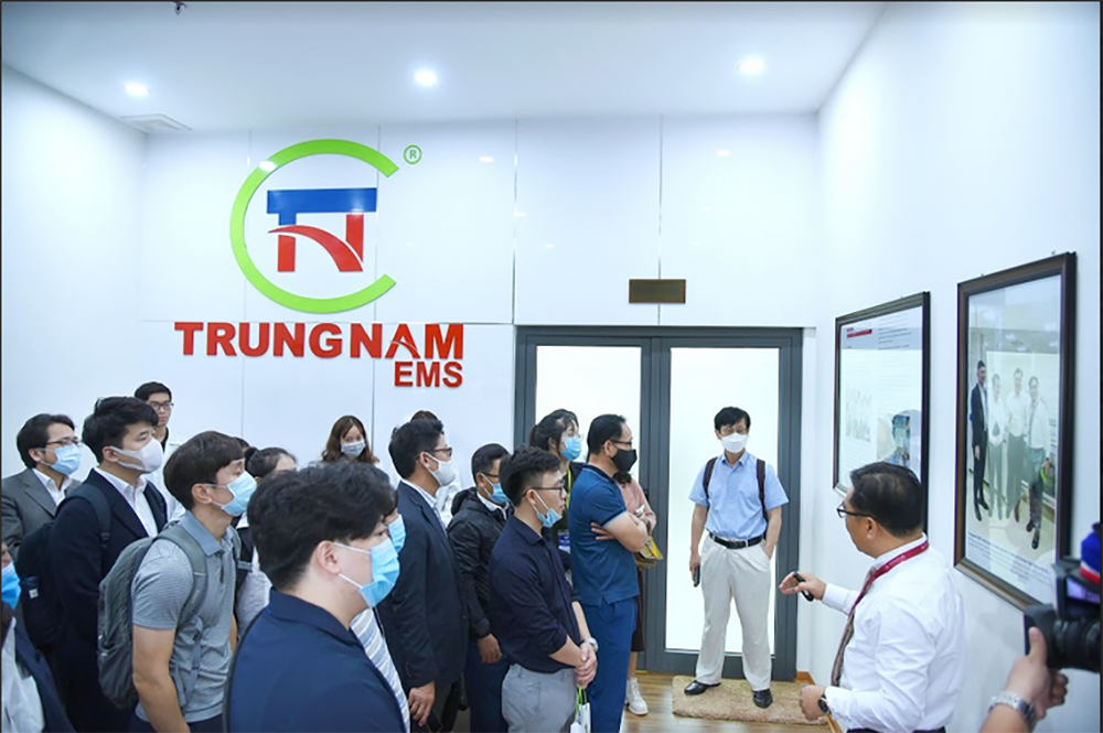 -	Đoàn 30 doanh nghiệp Hàn Quốc tìm kiếm cơ hội đầu tư tại Khu CNTT tập trung