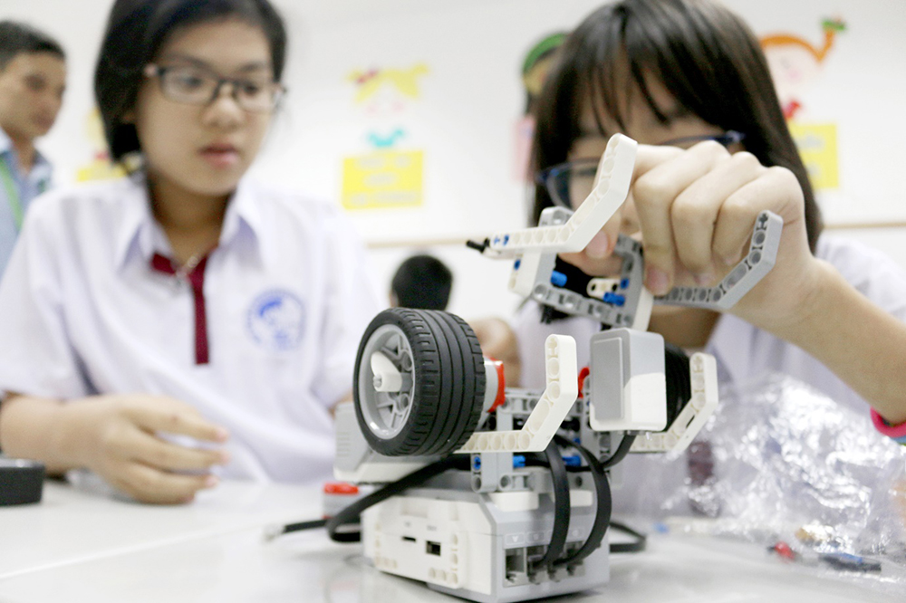 STEM Center là nơi học sinh thỏa sức khám phá, sáng tạo và trải nghiệm về trí tuệ nhân tạo (AI) và lập trình robot