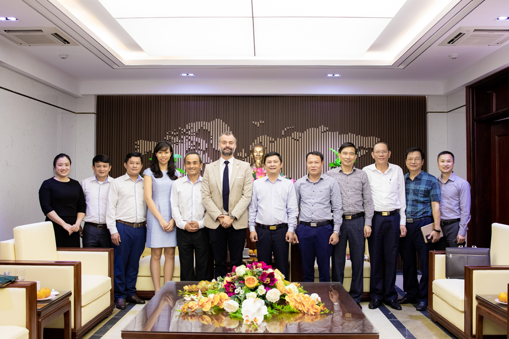 Buổi làm việc giữa UBND tỉnh Hà Tĩnh với đoàn công tác Công ty TNHH Bia Carlsberg Việt Nam ngày 11.3.2021 