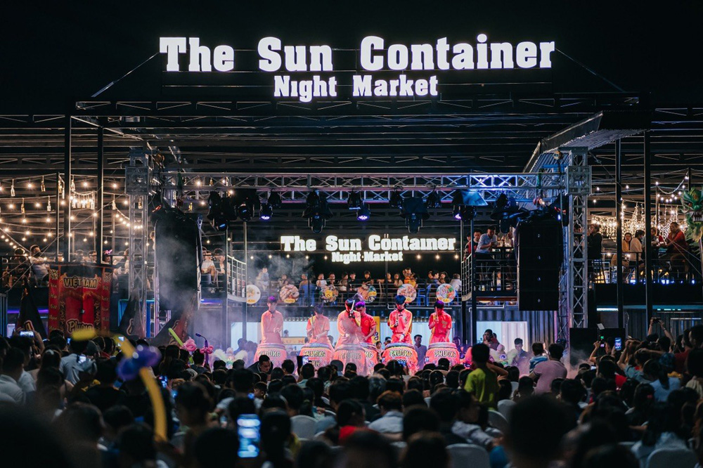 Hình ảnh khu giải trí thương mại dịch vụ The Sun Containers Night Market cạnh dự án Sun Casa đang hoạt động - Nguồn ảnh: VSIP
