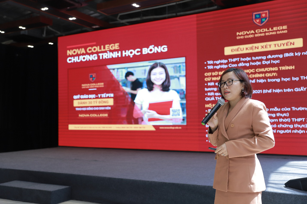 Thạc sĩ Nguyễn Thị Ngọc Quyên - Hiệu trưởng Trường cao đẳng Nova giới thiệu về chương trình đào tạo và chương trình học bổng năm học 2021- 2022