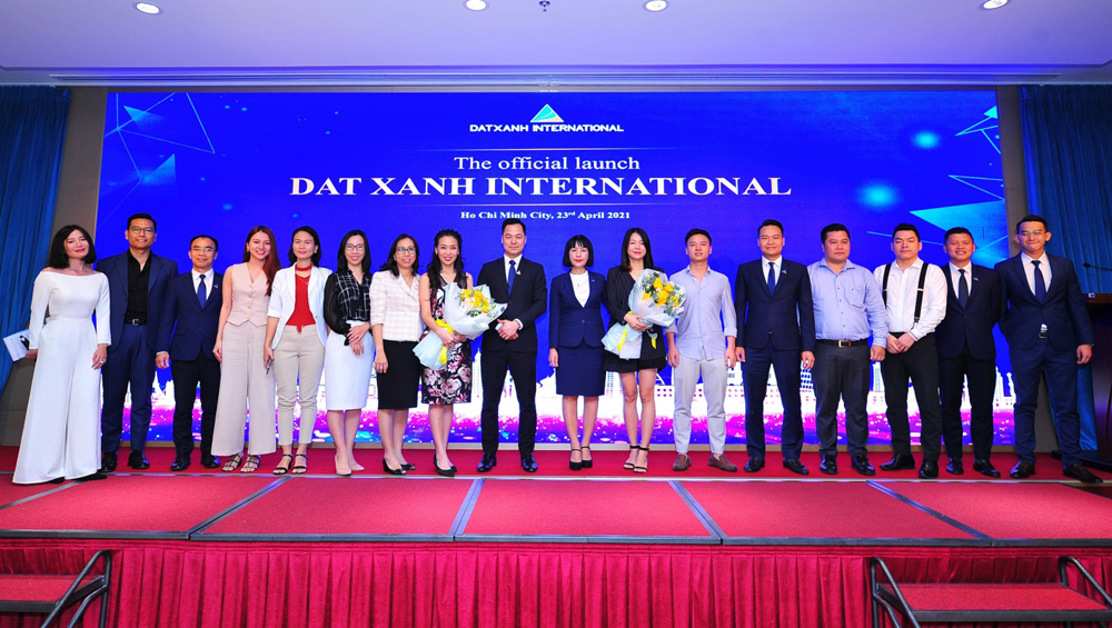 Khách hàng, đối tác chúc mừng Dat Xanh International trong ngày ra mắt