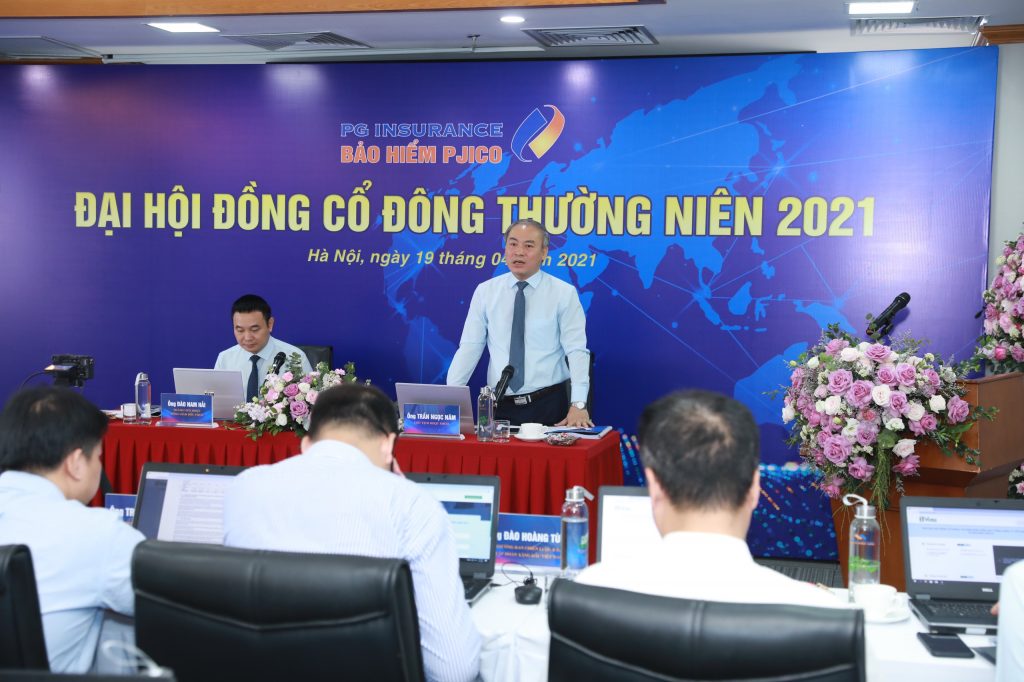 Ông Trần Ngọc Năm - CTHĐQT và ông Đào Nam Hải - TGĐ PJICO tại ĐHĐCĐ 2021