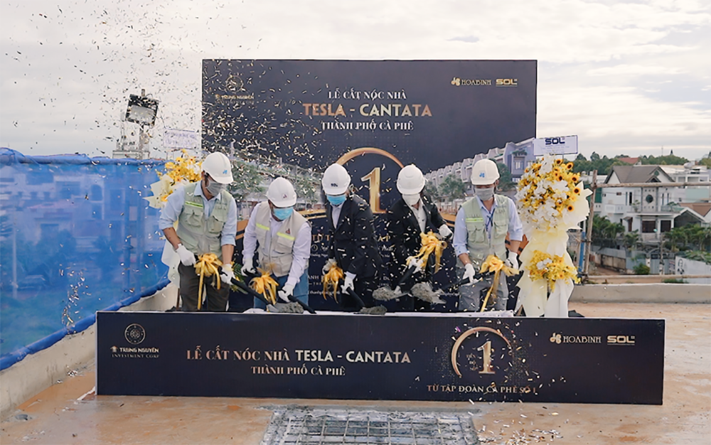 Lễ cất nóc nhà Tesla - Cantata Thành phố Cà phê 