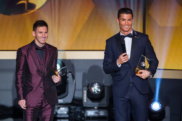 Đằng sau bộ vest giản dị của Messi ở lễ trao Quả bóng vàng | Bóng Đá