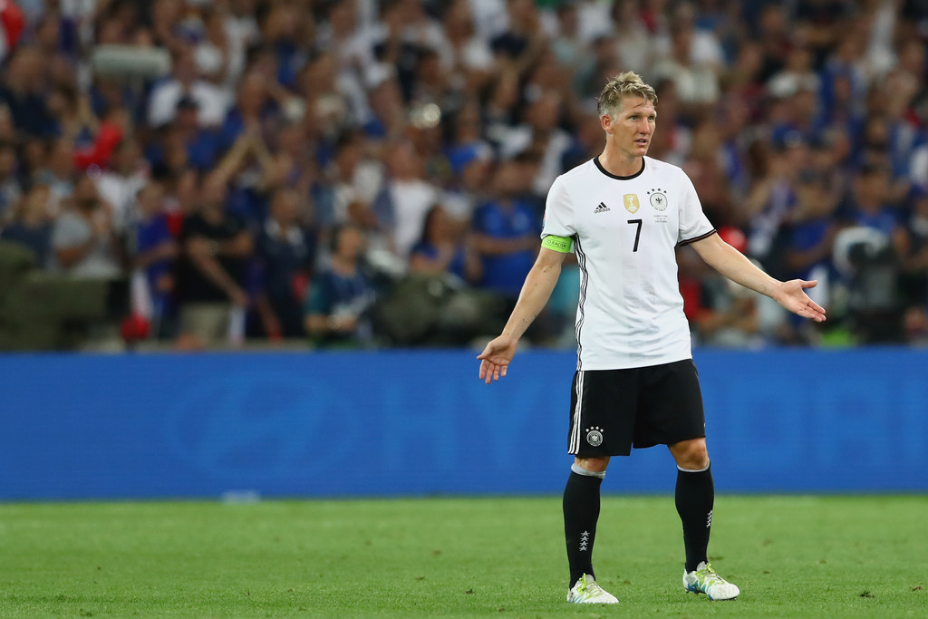 Schweinsteiger chia tay tuyển Đức trong cay đắng