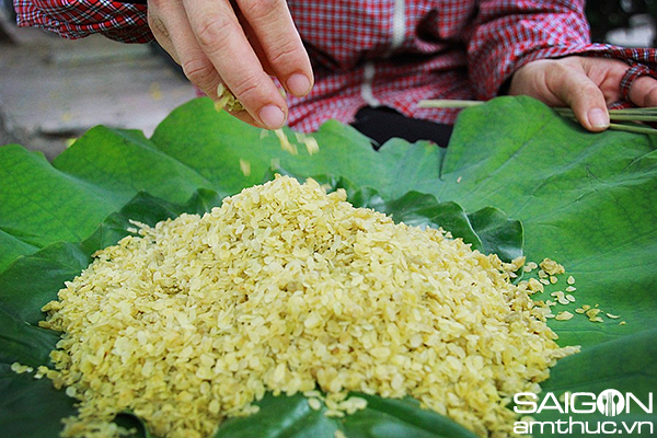 Lúa mùa chiêm, cốm làng Vòng vẫn vô cùng thơm thảo