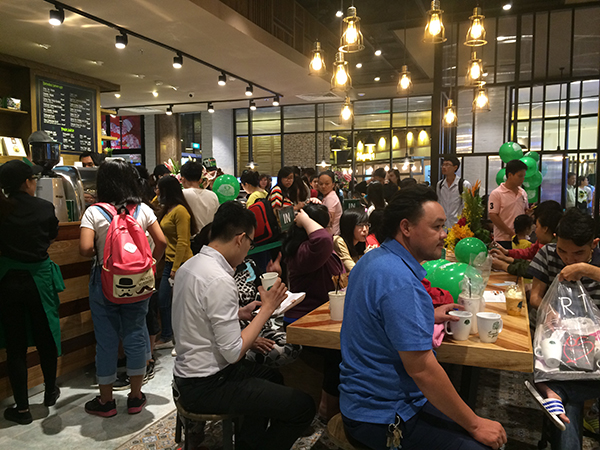 Phúc Long tiếp tục dành tặng 600 ly sứ mừng khai trương Aeon Mall Bình Tân