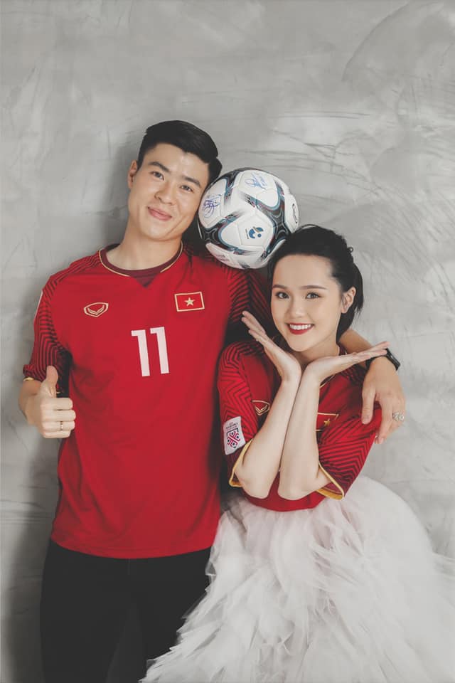 Duy Mạnh mặc áo đội tuyển Việt Nam trong bộ ảnh cưới - Hậu trường