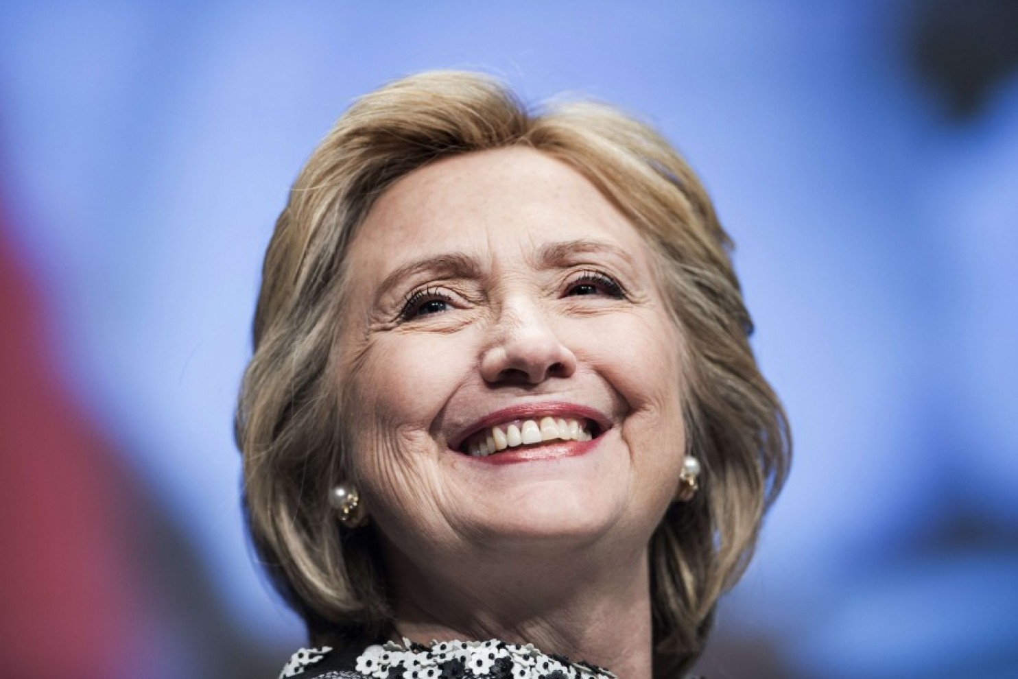 Bà Hillary Clinton vẫn dẫn đầu về tỉ lệ ủng hộ đối với các ứng cử viên đảng Dân chủ tranh cử Tổng thống Mỹ - Ảnh: AFP