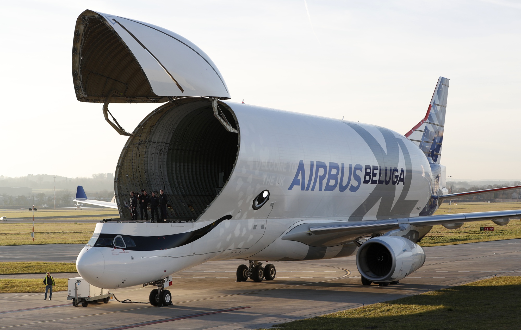 Thiết kế bay vận tải hình cá voi trắng BelugaXL