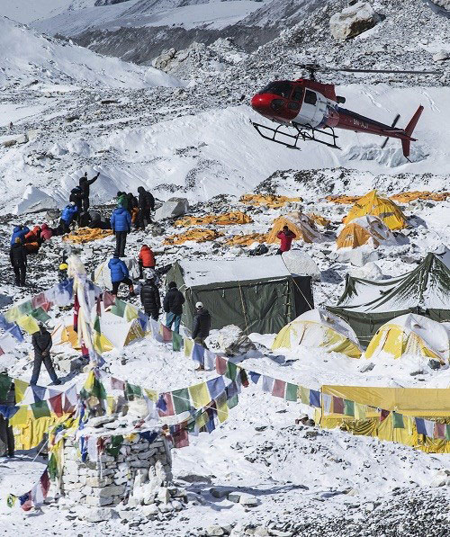 Quang cảnh trại căn cứ Everest hôm 26.4
