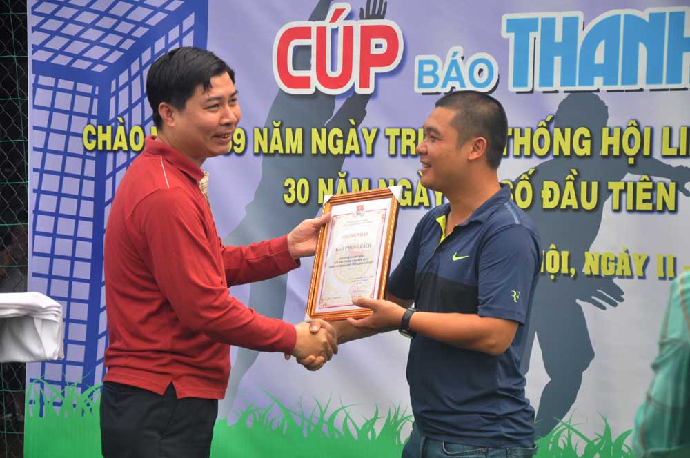 Hoc-vien-thanh-thieu-nien-gianh-cup-bao-Thanh-Nien-2015