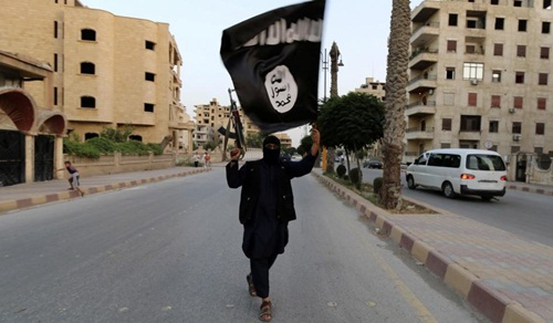  IS đang phô trương thanh thế - Ảnh: Reuters