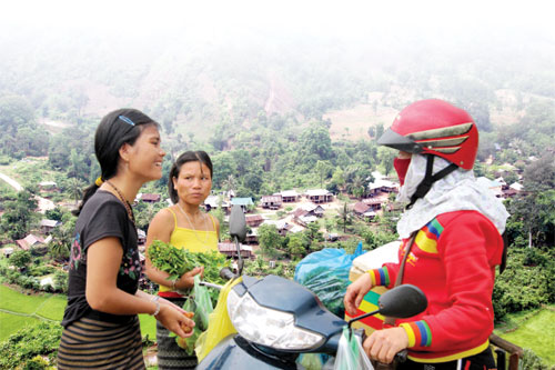  Những bản làng xa xôi ở vùng cao H.Đakrông (Quảng Trị), nơi những “công ty 2 sọt” đến phục vụ 