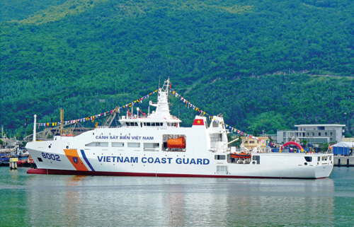 Tàu Cảnh sát biển đa năng CSB 8002 hạ thủy tại Đà Nẵng 