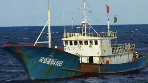 Một tàu cá Trung Quốc - Ảnh: Reuters