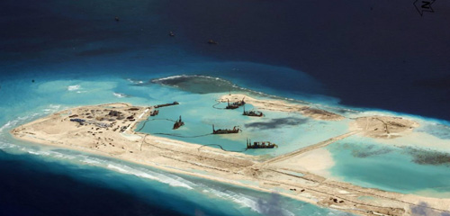 Chiến lược bồi đắp đảo của Trung Quốc có thể làm thay đổi hoàn toàn tình thế chiến lược ở Đông Á - Ảnh: CSIS