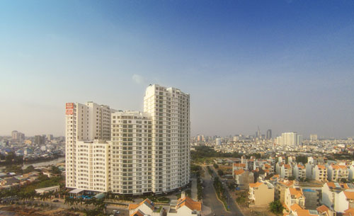  Him Lam Riverside có vị trí tại trung tâm Q.7, chỉ cách Chợ Bến Thành vài phút đi xe. 100% căn hộ có diện tích 59-83m2. Giá chỉ 1,6 – 2,4 tỷ đồng