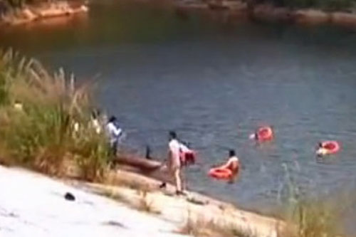 Hiện trường xảy ra vụ 7 người chết đuối ở Quảng Đông – Ảnh cắt từ clip