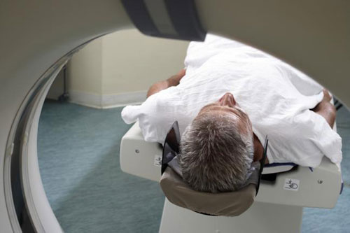 Một bệnh nhân chụp MRI - Ảnh: Shutterstock