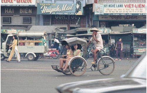 Đoạn đường Phạm Ngũ Lão (Sài Gòn) tháng 5.1975 - Ảnh: T.L 